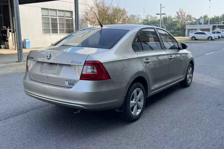 斯柯达 昕锐 2013款 1.6L 自动智选型车身外观6009