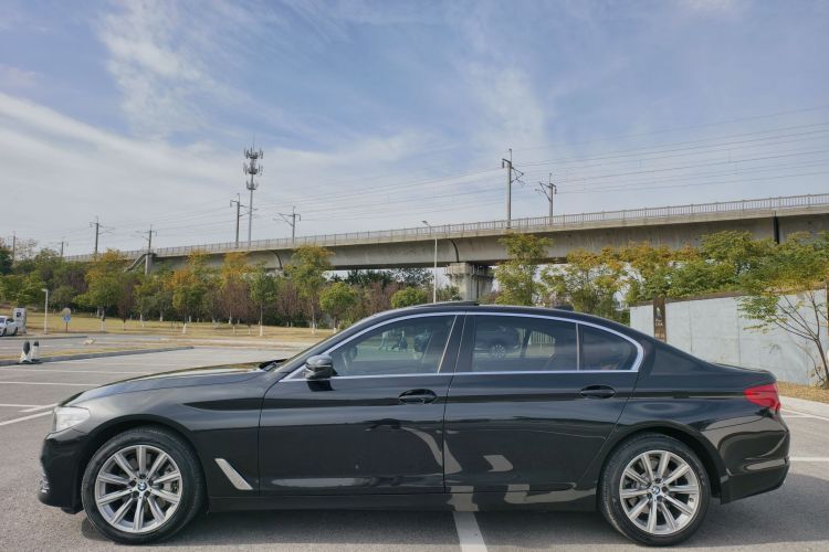 宝马5系 2018款 528Li 上市特别版车身外观6004