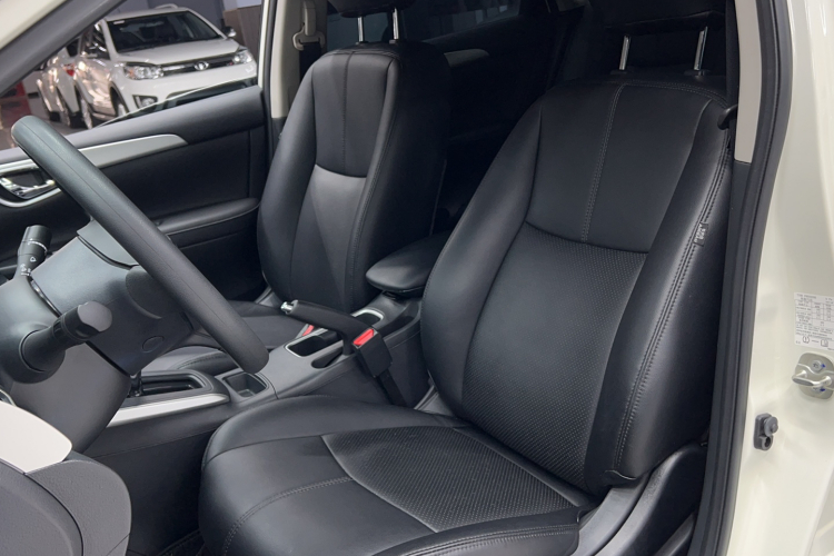 日产 轩逸 2024款 经典 1.6XE CVT舒适版局部细节19