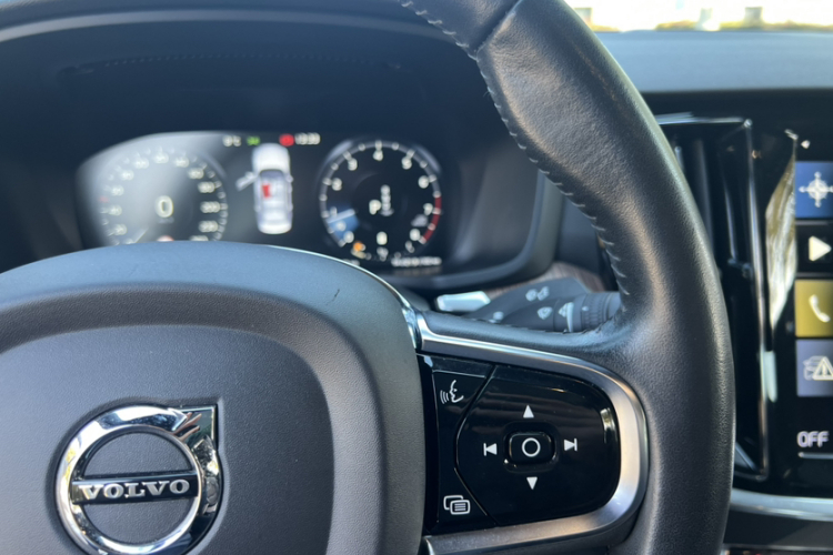 沃尔沃S60 2022款 B4 智远豪华版中控内饰7005