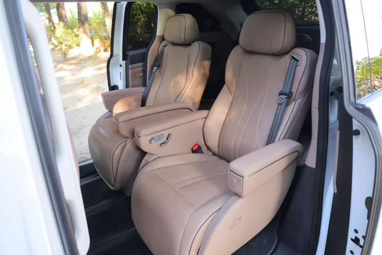 小鹏X9 2024款 702超长续航Pro中控内饰7010