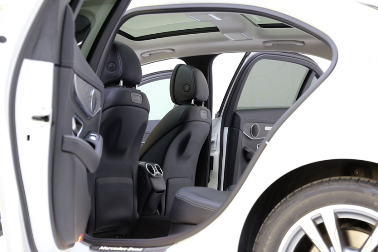 奔驰C级 2018款 C 200 L 运动版中控内饰7005