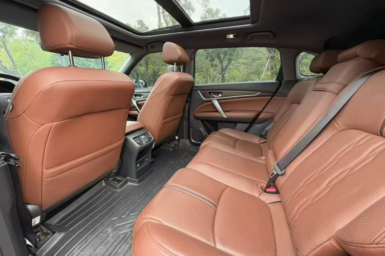 本田UR-V 2020款 370TURBO 两驱尊雅版中控内饰7002