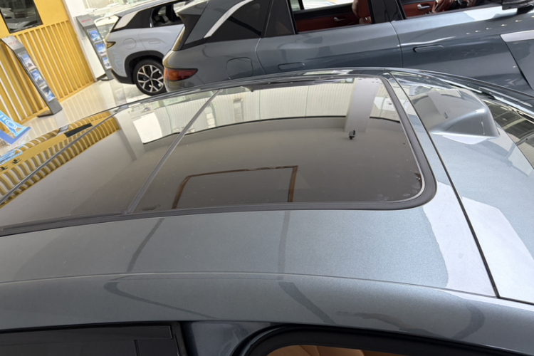 比亚迪 汉L 2025款 DM-p 四驱激光雷达旗舰型局部细节57