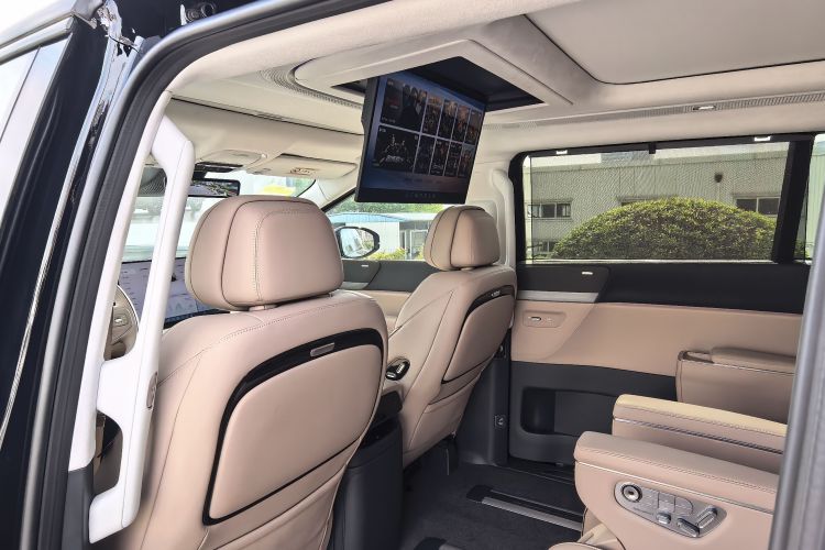 小鹏X9 2025款 740超长续航 Max中控内饰7008