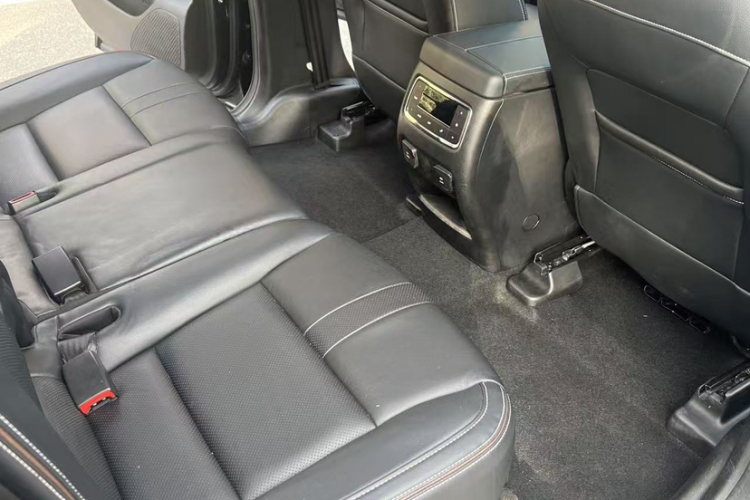 广汽传祺 传祺GS8 2020款 390T 两驱豪华智联版（七座）中控内饰7012