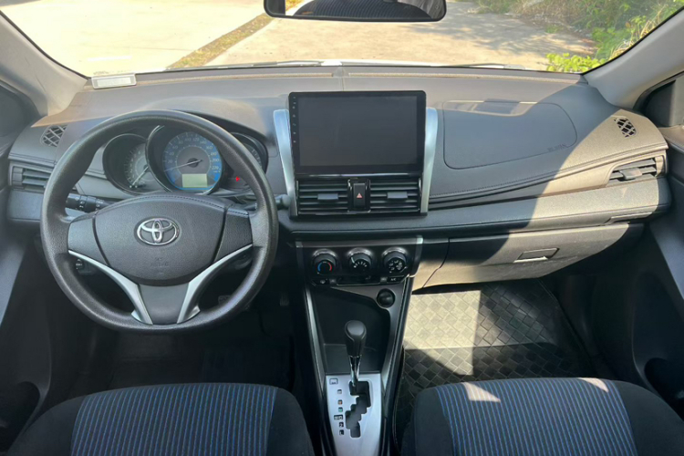 丰田 YARiS L 致炫 2014款 1.5G 自动炫动版中控内饰7005