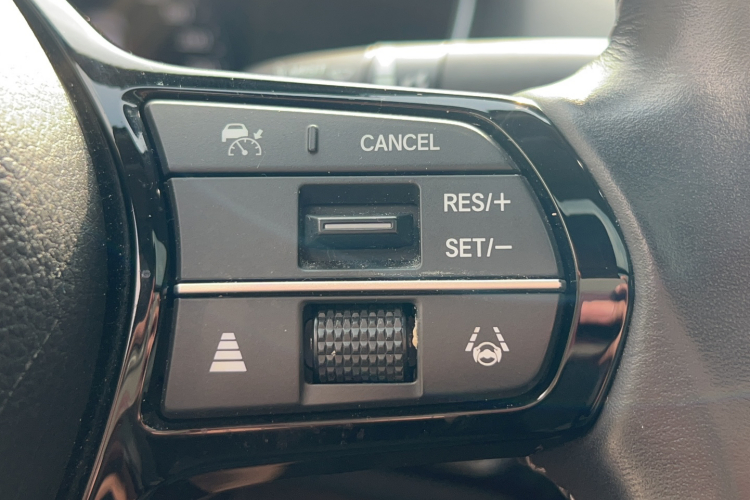 本田 思域 2022款 240TURBO CVT劲控版局部细节9001