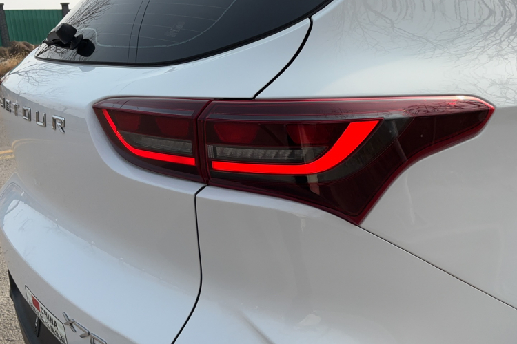 捷途X70 2023款 1.5T DCT超越PRO+版 5座局部细节9005