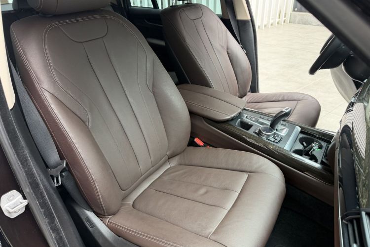 宝马X5(进口) 2014款 xDrive35i 领先型中控内饰7008