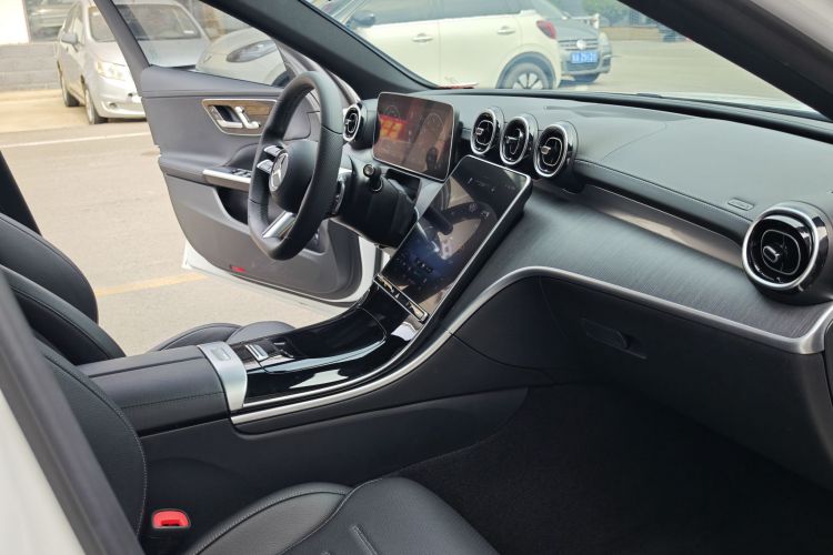 奔驰C级 2022款 C 200 L 运动版中控内饰7007