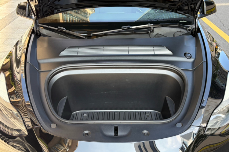 特斯拉 Model Y 2022款 后轮驱动版车身外观6002