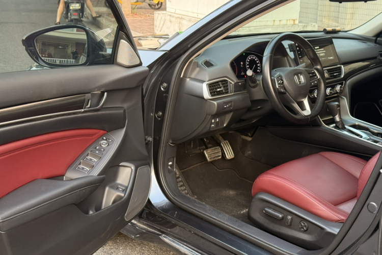 本田 雅阁 2022款 260TURBO 幻夜·尊贵版中控内饰7008