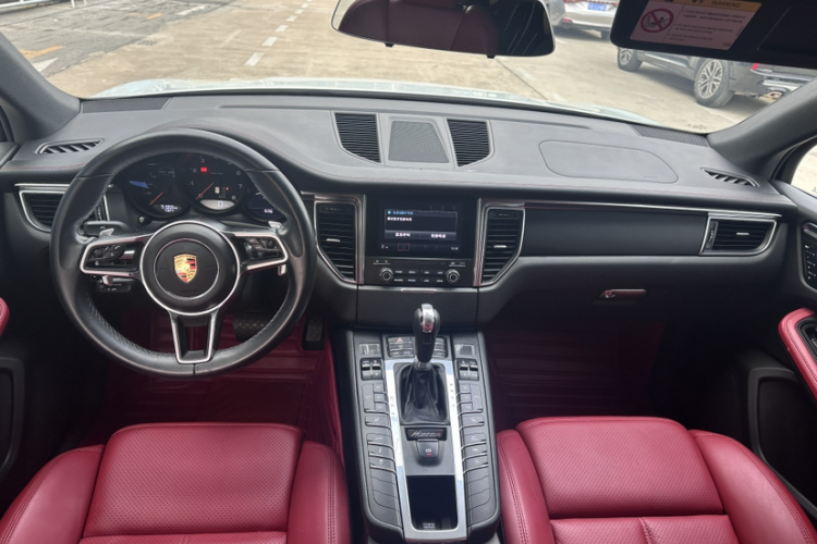 保时捷 2017款  Macan 2.0T中控内饰7001