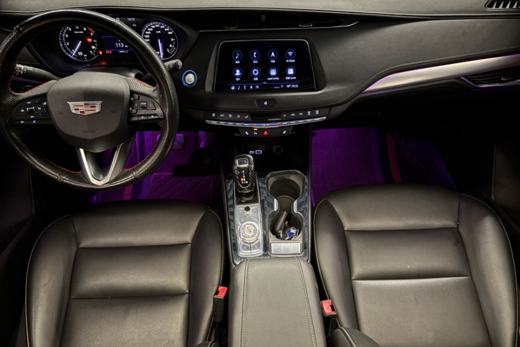 凯迪拉克XT4 2018款 28T 两驱领先型中控内饰7008