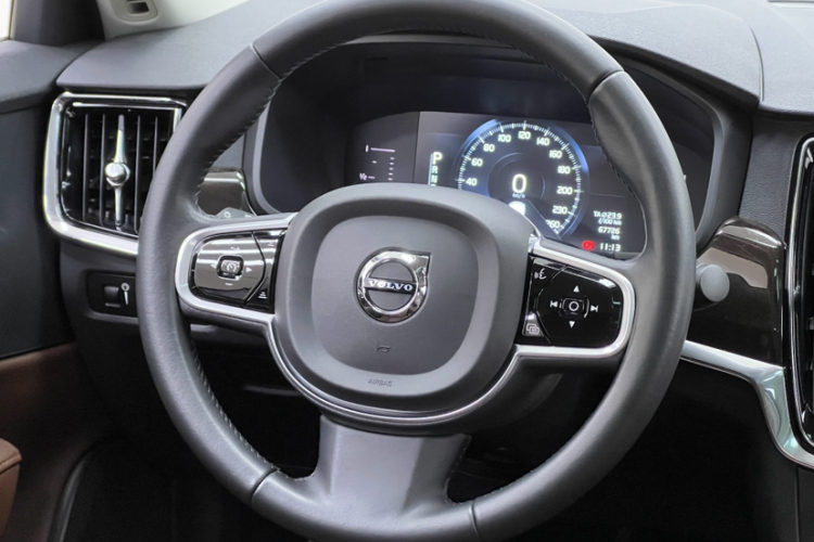 沃尔沃S90 2017款 T4 智远版中控内饰7002