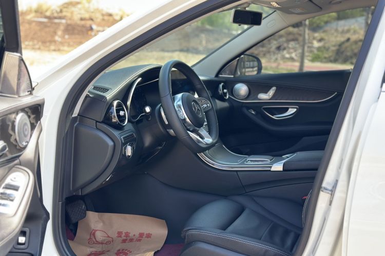 奔驰C级 2020款 C 200 L 时尚型运动版中控内饰7002