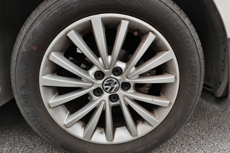 大众 朗逸 2013款 改款 1.6L 自动豪华版车身外观6006