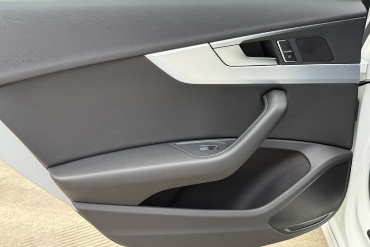 奥迪A4L 2024款 40 TFSI 时尚动感型中控内饰7003