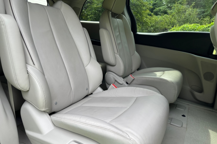 别克GL8 2020款 陆上公务舱 652T 豪华型中控内饰7015