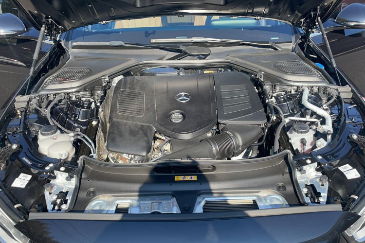 奔驰E级 2024款 改款 E 260 L局部细节24