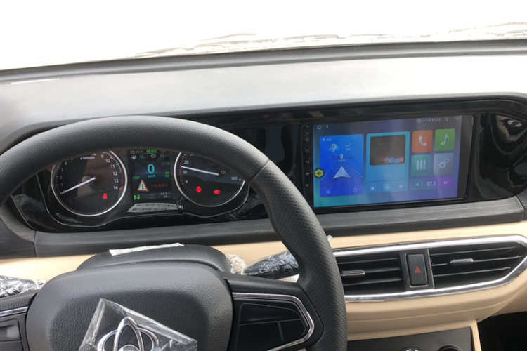 长安跨越 跨越星V7 EV 2024款 316km 对开门豪华型 9座中控内饰7001