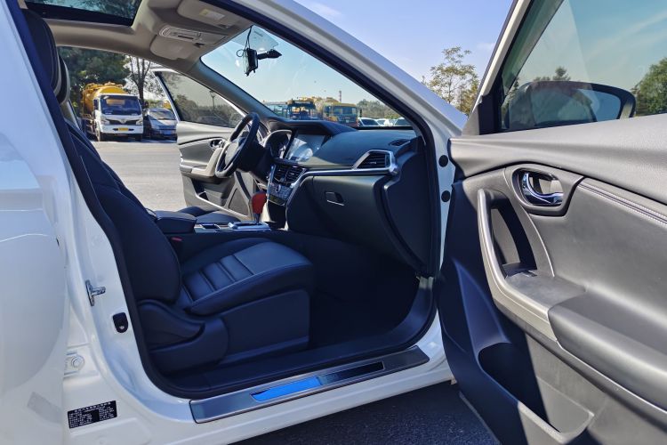 启辰T90 2018款 2.0L CVT智联智尚版 国V局部细节41