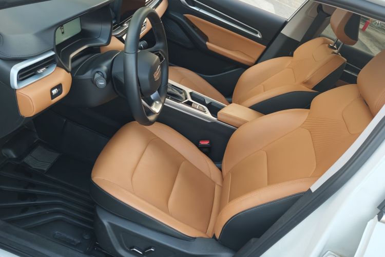 吉利汽车 帝豪 2025款 第4代 1.5L CVT旗舰型局部细节19