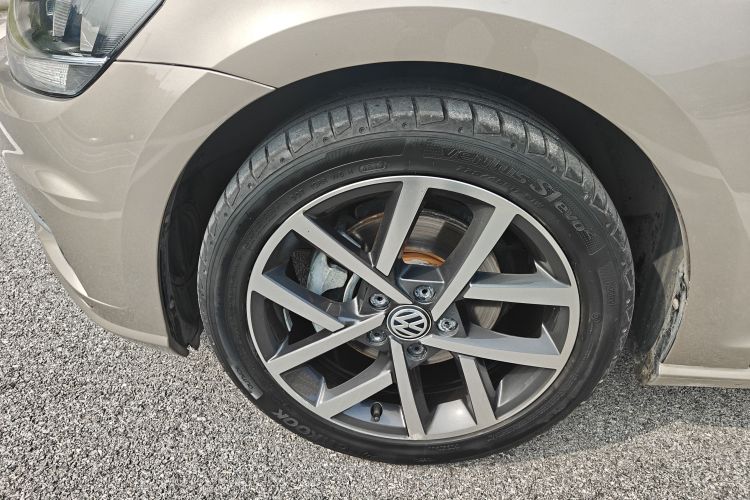 大众 高尔夫 2020款 200TSI DSG舒适进取版车身外观6004