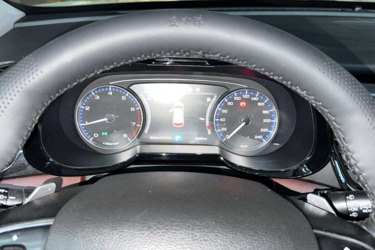 广汽传祺 传祺GS8 2017款 320T 两驱豪华智联版（七座）局部细节14