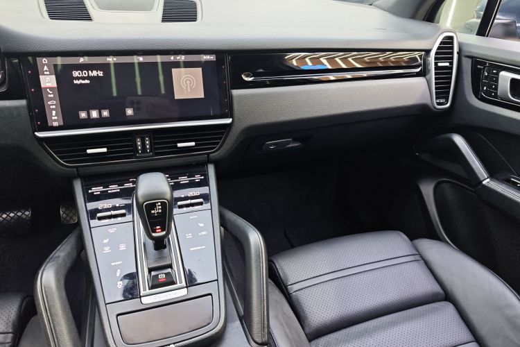 保时捷 2018款 Cayenne 3.0T中控内饰7003