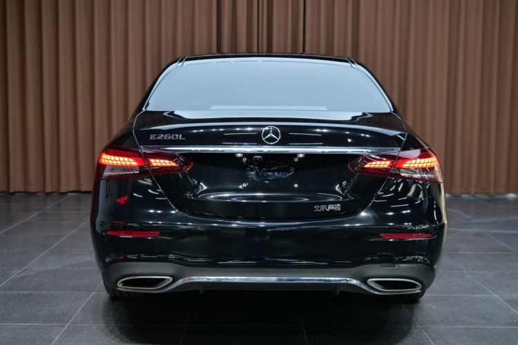 奔驰E级 2021款 改款 E 260 L 运动型车身外观6002