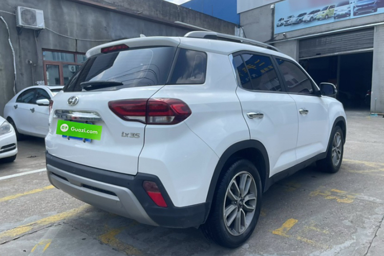 北京现代ix35 2019款 2.0L 自动两驱智勇·畅享版 国V车身外观6011