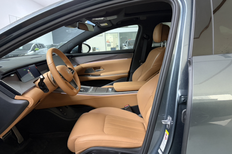 比亚迪 汉L 2025款 DM-p 四驱激光雷达旗舰型局部细节19