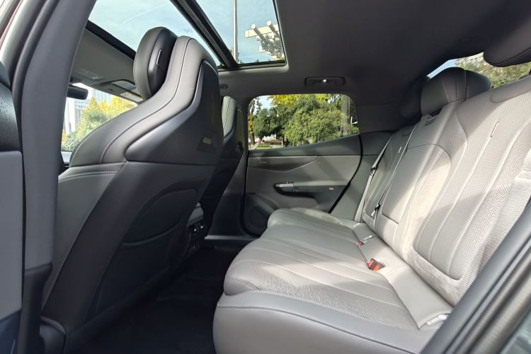 领克07 2024款 EM-P 126长续航 Ultra中控内饰7004