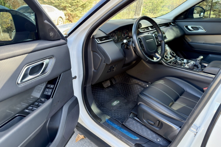 路虎 揽胜星脉 2018款 P250 S中控内饰7009