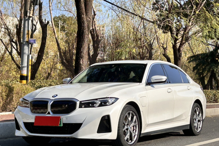 宝马i3 2023款 eDrive 40 L 曜夜套装车身外观6009