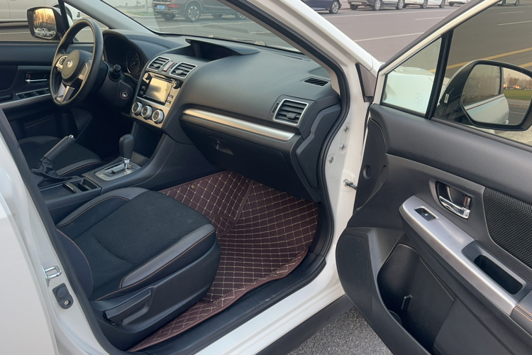 斯巴鲁XV 2016款 2.0i 进取版中控内饰7004