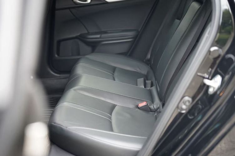 本田 思域 2016款 220TURBO CVT尊贵版中控内饰7001