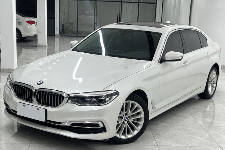 宝马5系 2020款 530Li 领先型 豪华套装车身外观6007