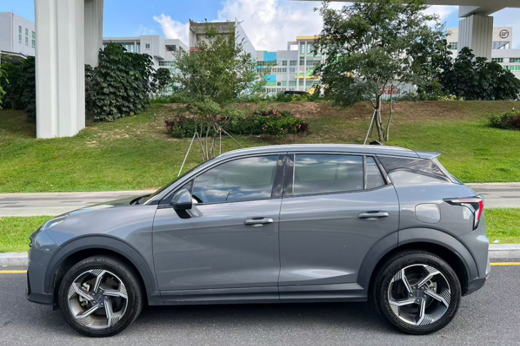 领克06 2023款 Remix 1.5T 劲Pro车身外观6004