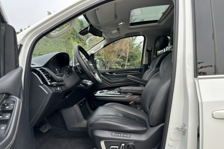 上汽大通MAXUS 大通G20 2021款 PLUS 2.0T 汽油自动尊享版中控内饰7003