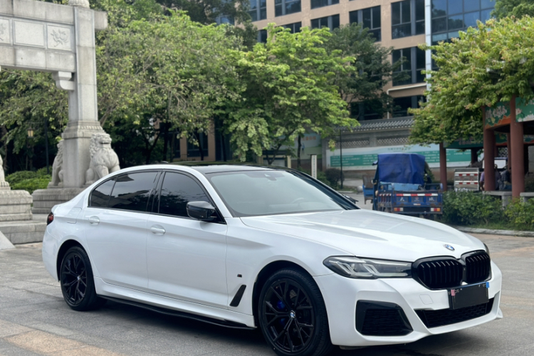 宝马5系 2021款 530Li 尊享型 M运动套装车身外观6007