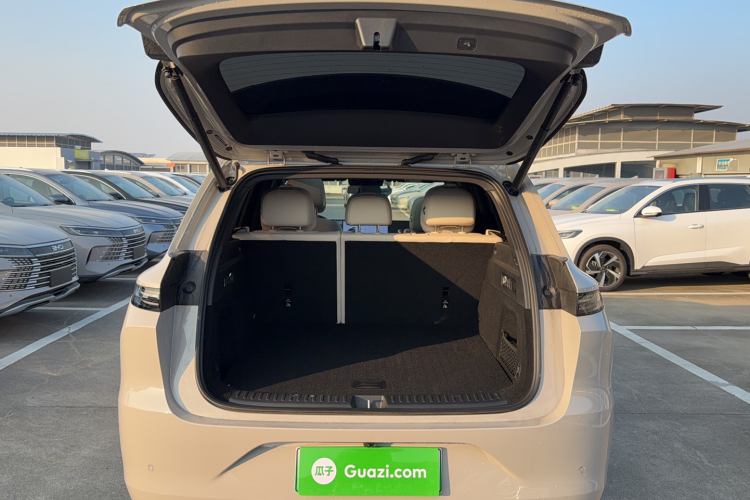 理想汽车 理想L6 2025款 Pro 智能焕新版局部细节23