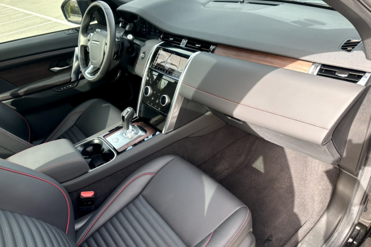 路虎 发现运动版 2020款 249PS R-Dynamic 性能科技版 5座中控内饰7008