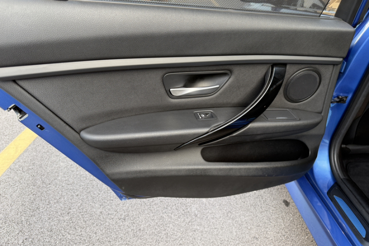 宝马3系 2017款 320Li M运动型局部细节9006