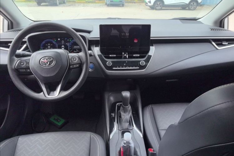 丰田 雷凌 2023款 智能电混双擎 1.8L 运动版中控内饰7001