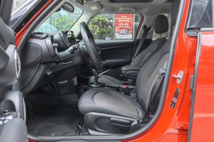 MINI 2019款 1.5T ONE 五门版中控内饰7014