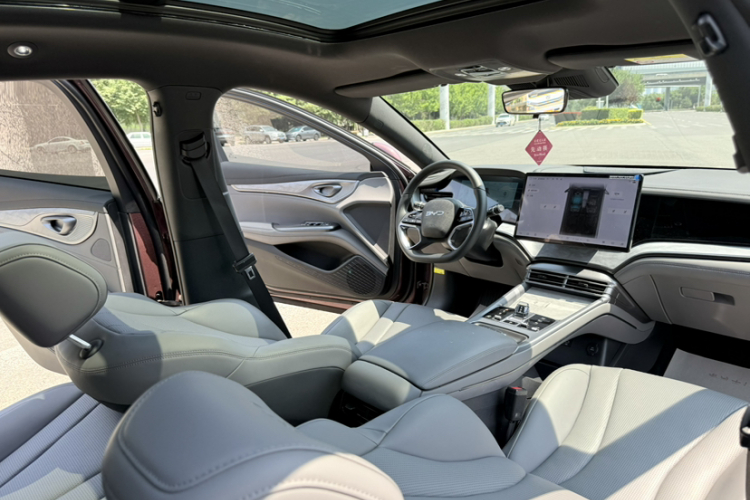 比亚迪 海豹 2024款 荣耀版 DM-i 1.5L 121km 豪华型局部细节57