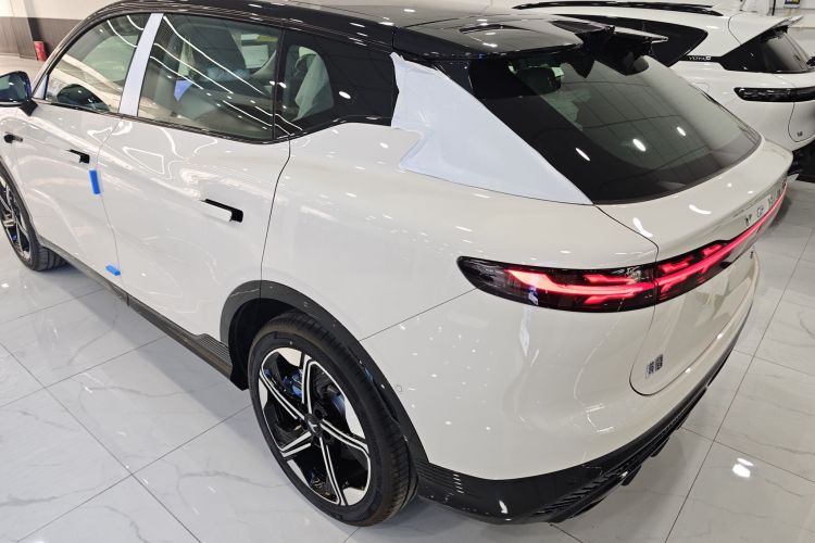 岚图汽车 岚图知音 2024款 长续航智享版车身外观6006